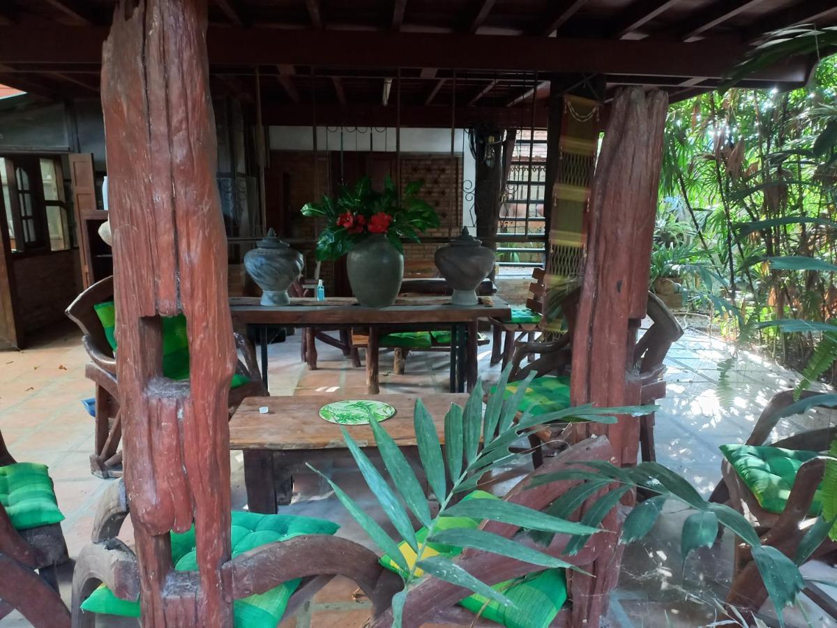 Teak House Chiang Mai Hotel ภายนอก รูปภาพ