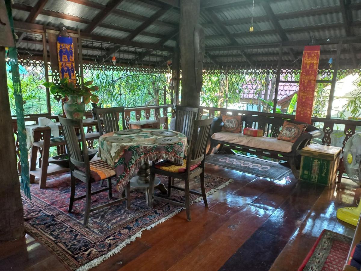 Teak House Chiang Mai Hotel ภายนอก รูปภาพ